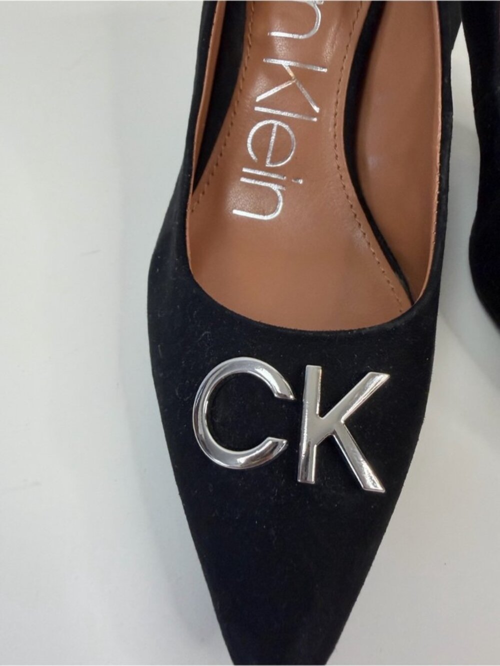 Calvin Klein Logo Greta 2 Black Pump High Heels Shoes Women's Size 6 Faux Suede - Picture 4 of 6